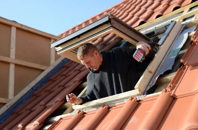 Pose de fenêtres de toit Velux à Sainte-Marie-au-Bosc